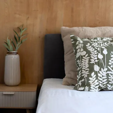 4jeziora - Prywatny Dostep Do Rzeki, Pomost, Ogrodem, Wiata Grillowa, Rowerek Wodny, Kajaki W Cenie, Parking, Psiaki Dozwolone Апартаменты Илава